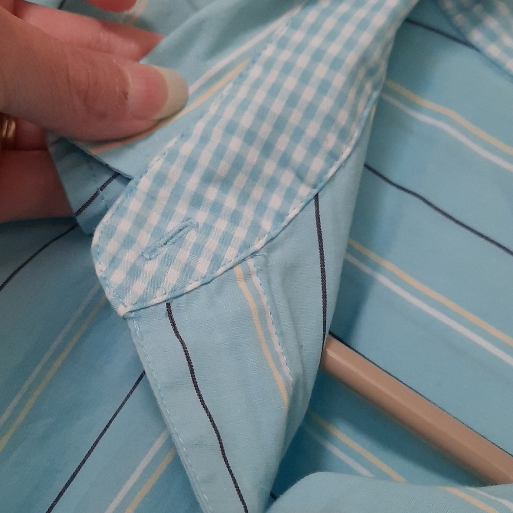 Button down top - Picture 6 of 7